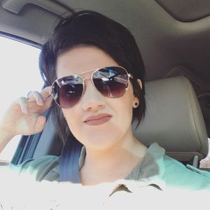 Meet your Posher, Meagan